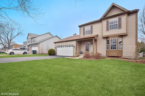 1340 Regent Dr, Mundelein, IL 60060
