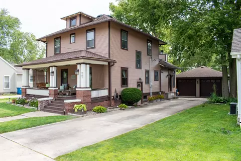 447 S State St, Monticello, IL 61856