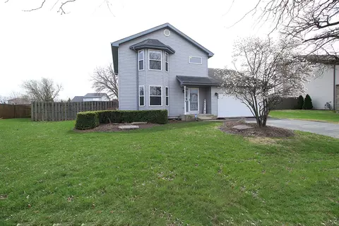 886 Arrowhead Dr, Elwood, IL 60421