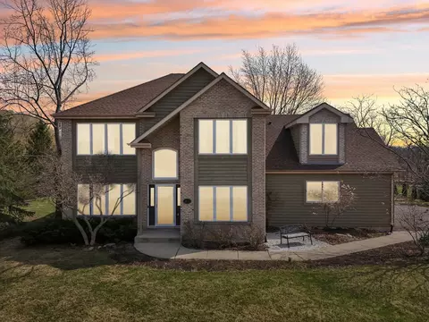 40783 N Gridley Dr, Antioch, IL 60002