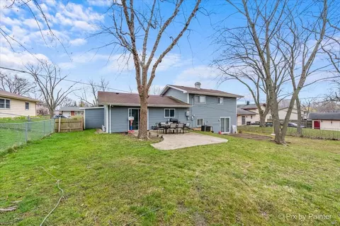 Exterior - 1660 Kent Rd, Hoffman Estates, IL 60169 photo 5 of 7