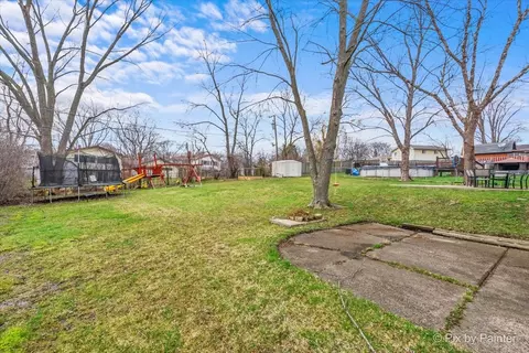 Exterior - 1660 Kent Rd, Hoffman Estates, IL 60169 photo 2 of 7