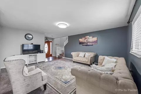 Living - 1660 Kent Rd, Hoffman Estates, IL 60169 photo 1 of 2