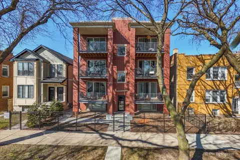 3708 W Cornelia Ave #3W, Chicago, IL 60618