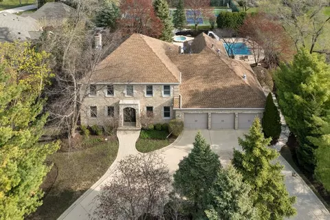 2870 Keystone Rd, Northbrook, IL 60062