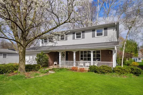 1214 S 6th St, Saint Charles, IL 60174