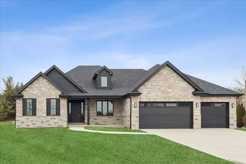 20330 Port Washington Ct, Frankfort, IL 60423