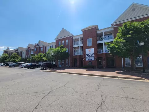 1905 N Lincoln Ave #215, Urbana, IL 61801