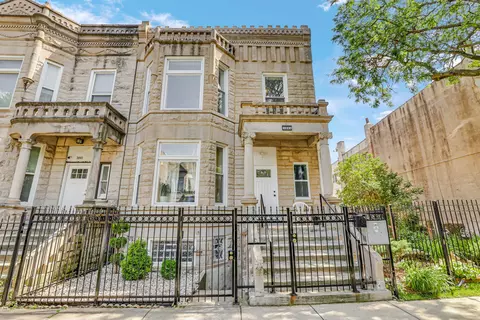 3843 W Polk St, Chicago, IL 60624