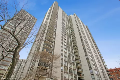 1460 N Sandburg Ter #1112, Chicago, IL 60610