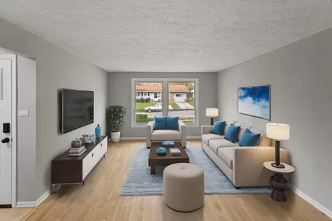 Living - 3313 Maple Ln, Hazel Crest, IL 60429 photo 2 of 2