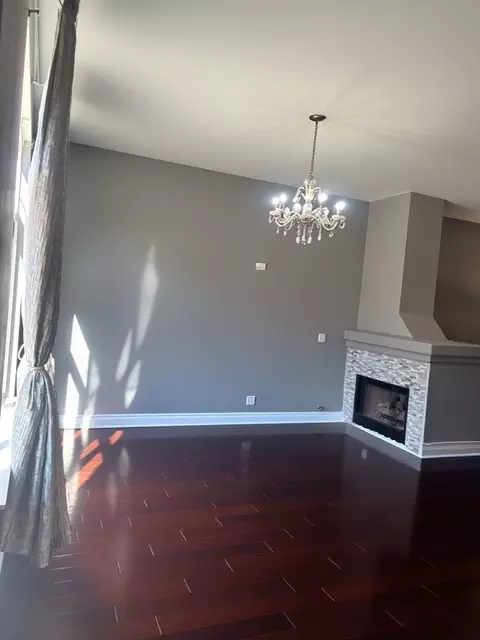 Living - 3352 Rosecroft Ln, Naperville, IL 60564 photo 2 of 2