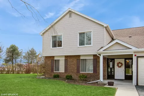 7010 Dover Ct #203, Woodridge, IL 60517