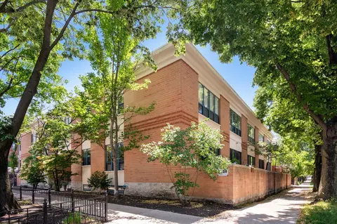 2820 N Greenview St #I, Chicago, IL 60657
