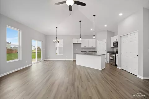 Living - 788 Cascade Dr, Marengo, IL 60152 photo 2 of 2