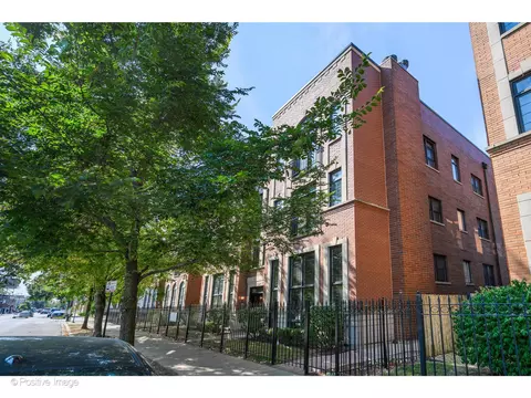 3240 N California Ave #1N, Chicago, IL 60618