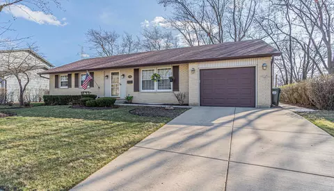 2542 N Ridge Ave, Arlington Heights, IL 60004