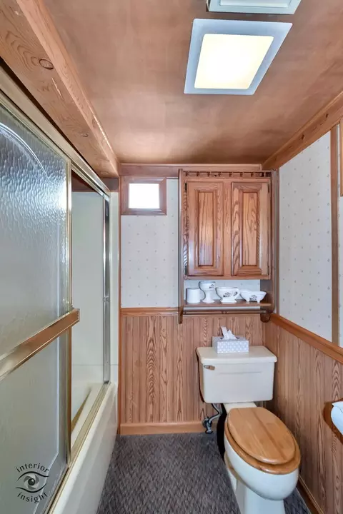 Bath - 595 S Wall St, Kankakee, IL 60901 photo 4 of 4