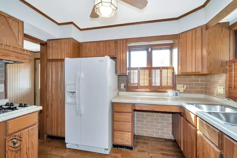 Kitchen - 595 S Wall St, Kankakee, IL 60901 photo 1 of 4