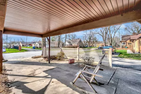 Exterior - 595 S Wall St, Kankakee, IL 60901 photo 5 of 5