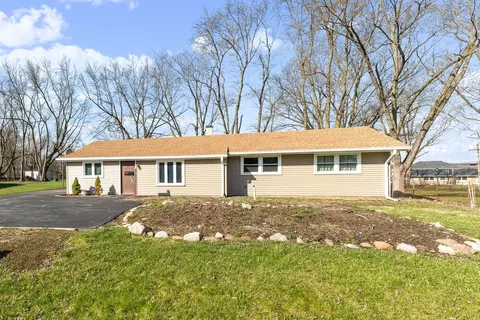 18730 Loras Ln, Country Club Hills, IL 60478