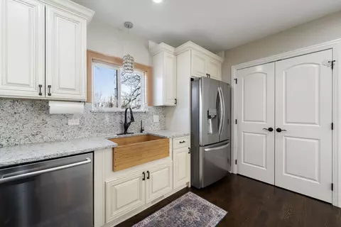 Kitchen - 4686 151st St, Oak Forest, IL 60452 photo 4 of 4