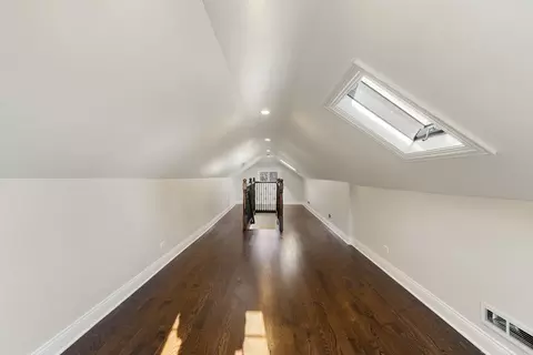 Entry Way - 4686 151st St, Oak Forest, IL 60452 photo 3 of 3