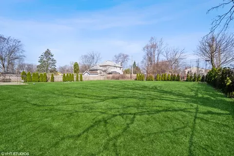 Exterior - 192 Highland Ave, Wheeling, IL 60090 photo 3 of 4