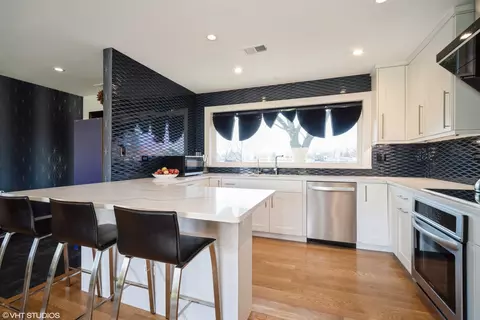Kitchen - 192 Highland Ave, Wheeling, IL 60090 photo 1 of 4