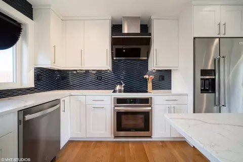 Kitchen - 192 Highland Ave, Wheeling, IL 60090 photo 3 of 4