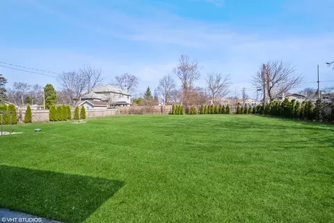 Exterior - 192 Highland Ave, Wheeling, IL 60090 photo 2 of 4