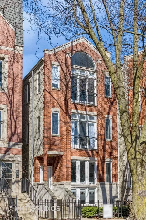 3312 N Damen Ave #2, Chicago, IL 60618