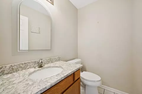 1005 Honeysuckle Dr, Wheeling, IL 60090 photo 5