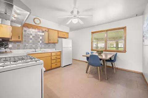 205 S 2nd St, Malta, IL 60150 photo 5
