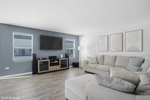 1005 Sharp Dr, Plano, IL 60545 photo 3