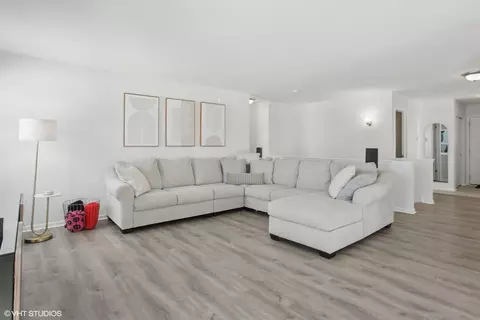 1005 Sharp Dr, Plano, IL 60545 photo 4