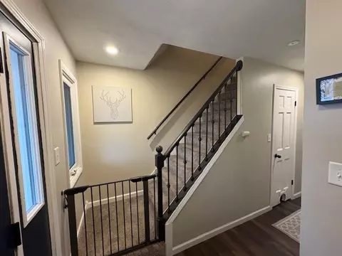 Entry Way - 712 E Grant St, Watseka, IL 60970 photo 1 of 1