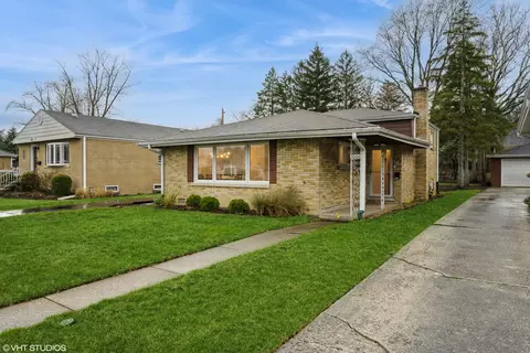 1006 Meadowcrest Rd, La Grange Park, IL 60526