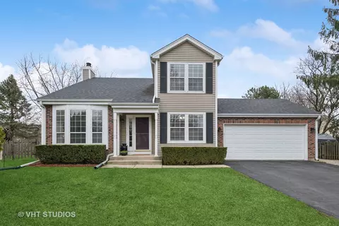 3 Waterbury Ct, Lake Zurich, IL 60047