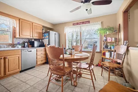 Kitchen - 6 Ivey Ct, Bloomington, IL 61701 photo 1 of 4