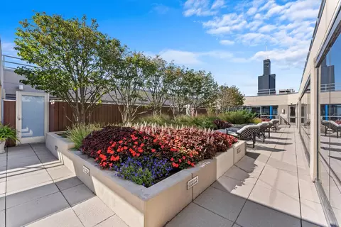 Exterior - 65 E Monroe St #4122, Chicago, IL 60603 photo 1 of 4
