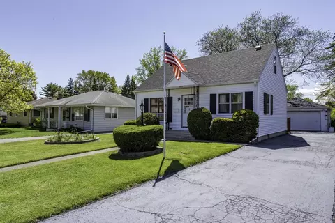 1908 N Jackson St, Waukegan, IL 60087