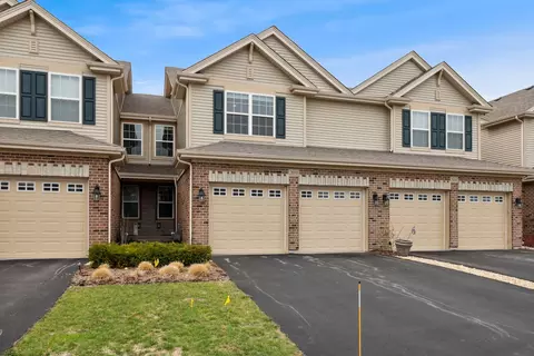 2055 Canyon Creek Ct, Aurora, IL 60503