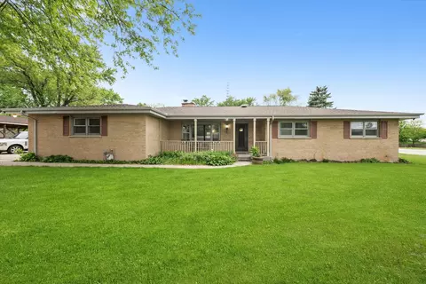 910 Sarah Ln, Aurora, IL 60502