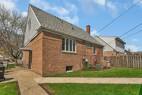 17531 Burnham Ave, Lansing, IL 60438 photo 18