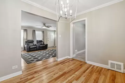 Dining - 29 N Ashbel Ave, Hillside, IL 60162 photo 1 of 1