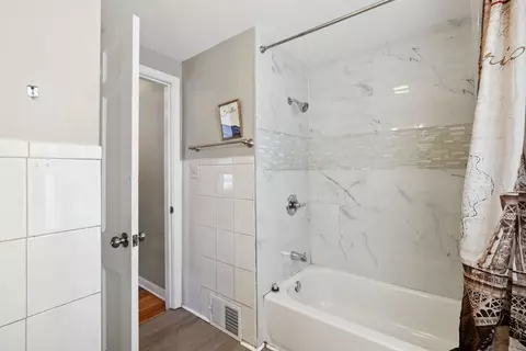 Bath - 29 N Ashbel Ave, Hillside, IL 60162 photo 2 of 2