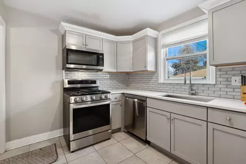 Kitchen - 29 N Ashbel Ave, Hillside, IL 60162 photo 1 of 2