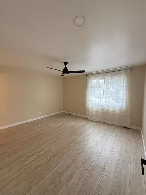 Bedroom - 732 Elmwood Ln #A1, Wheeling, IL 60090 photo 2 of 3