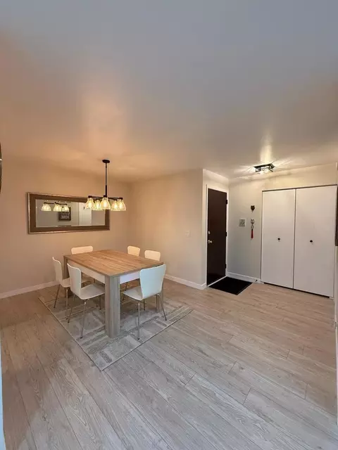 Dining - 732 Elmwood Ln #A1, Wheeling, IL 60090 photo 3 of 3